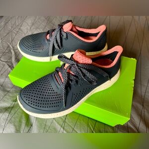 Women’s Sneakers